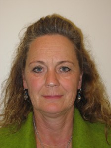 51-årig kvinde. Operation af nedre øjenlåg og slibning af rynker omkring munden